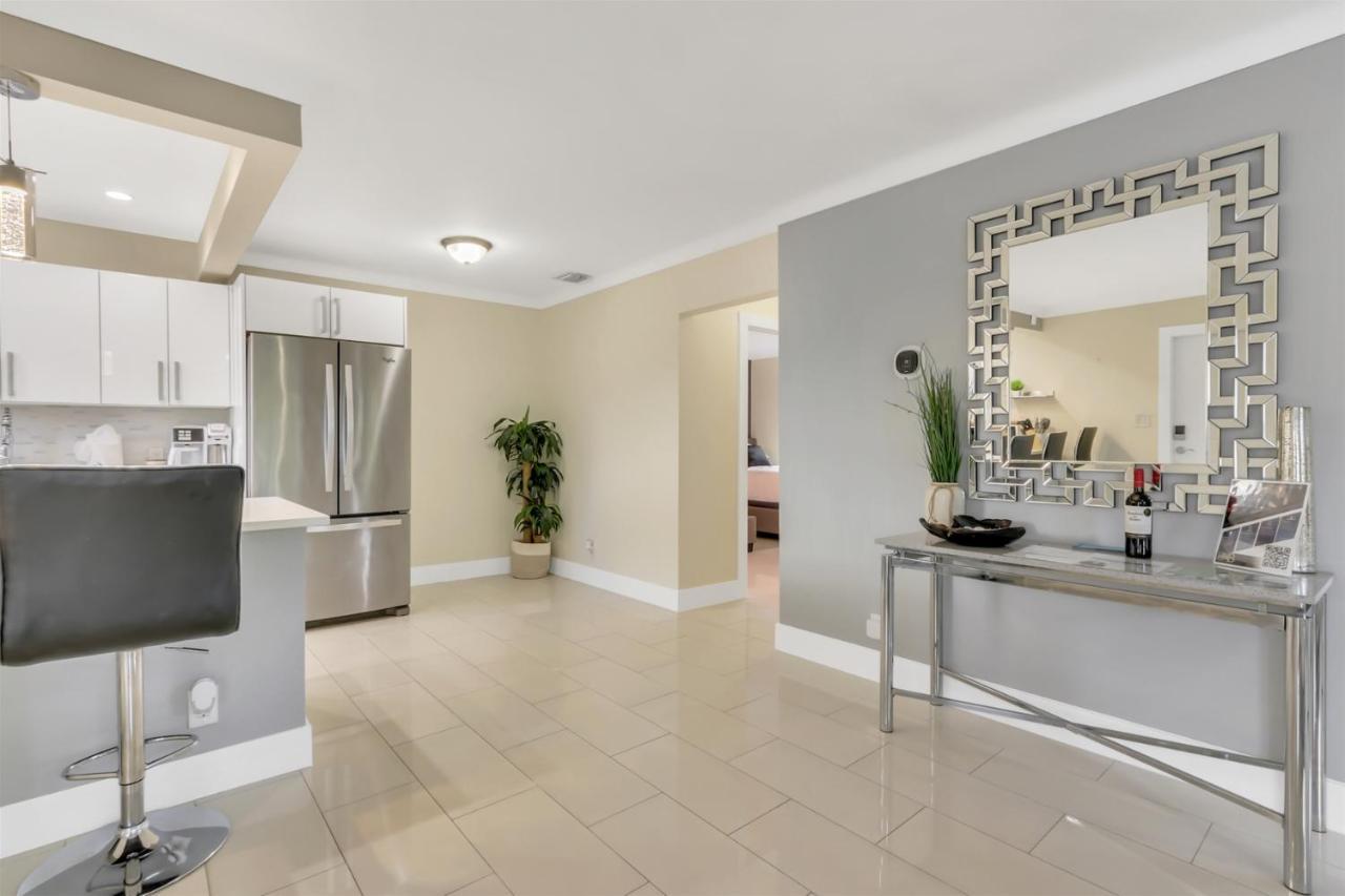 Bright Pompano Beach With Pool Access Zewnętrze zdjęcie